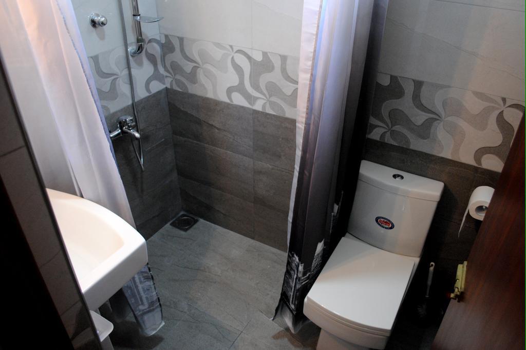 Cinnamon Holiday Inn Hikkaduwa Exterior foto